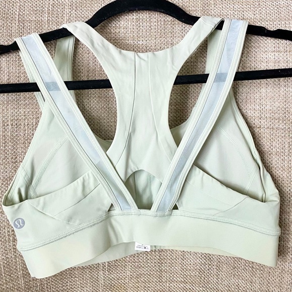 SOLD:🎀lululemon athletica Sports Bra🎀 - Picture 2 of 3